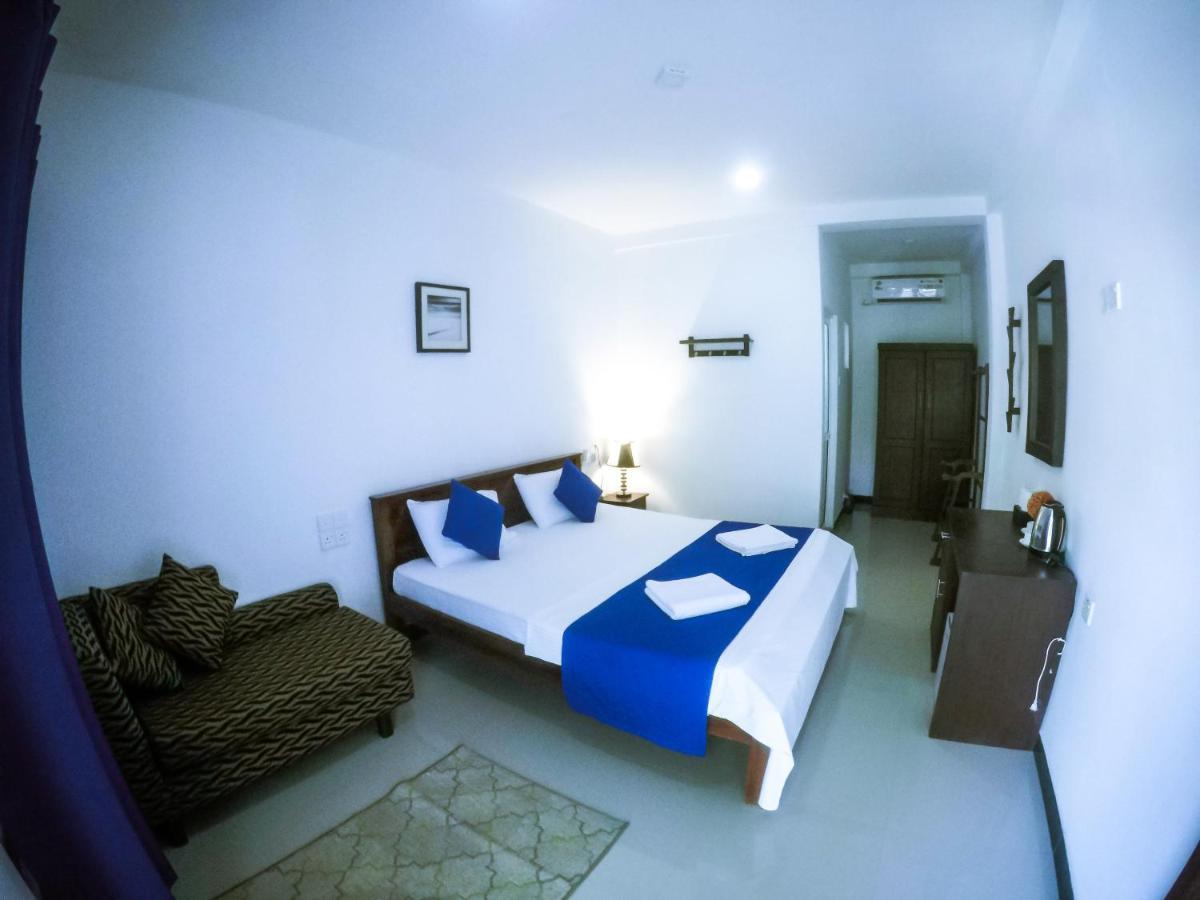 Mirissa Blue Whale Holiday Hotel Экстерьер фото