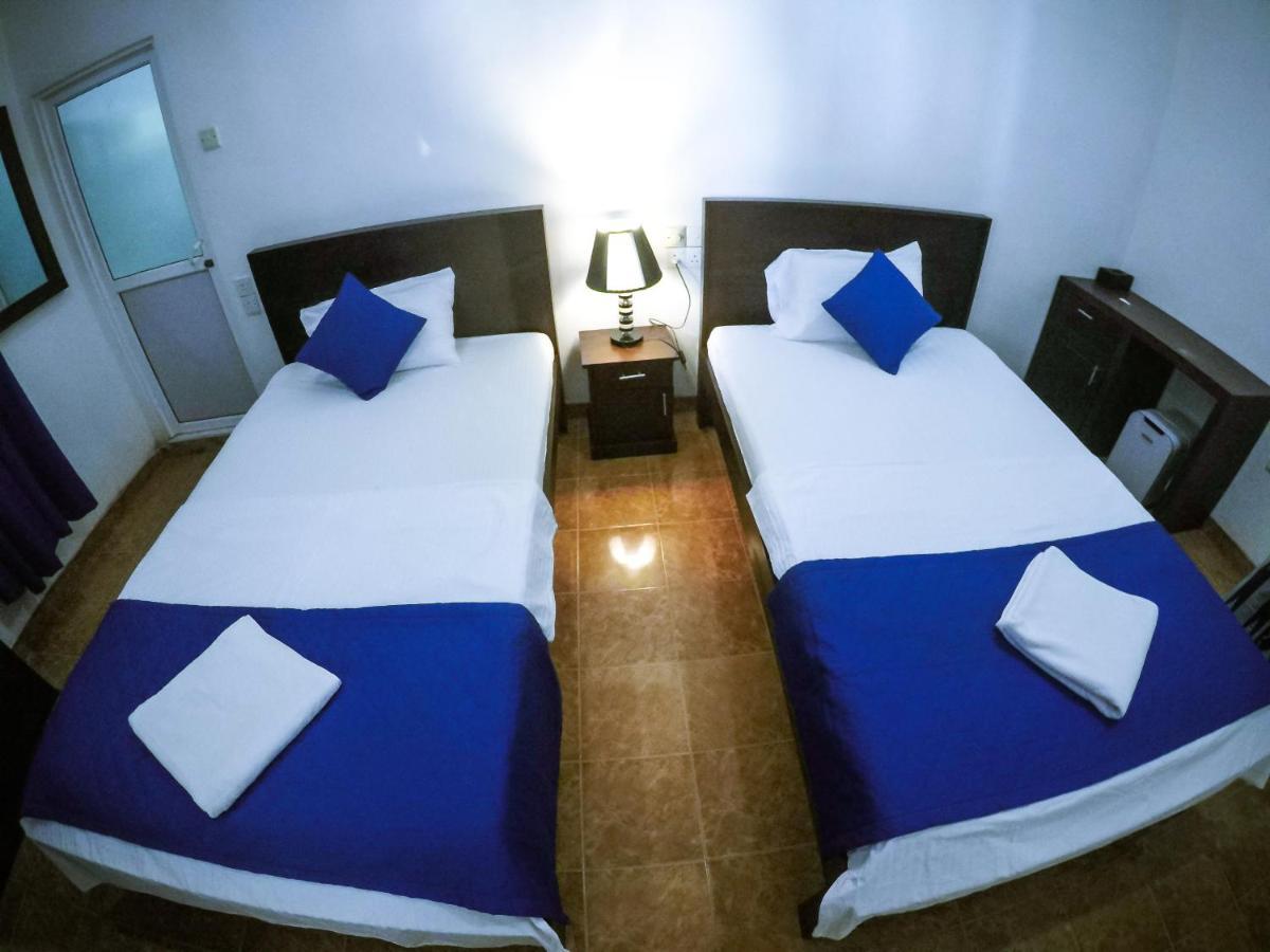 Mirissa Blue Whale Holiday Hotel Экстерьер фото