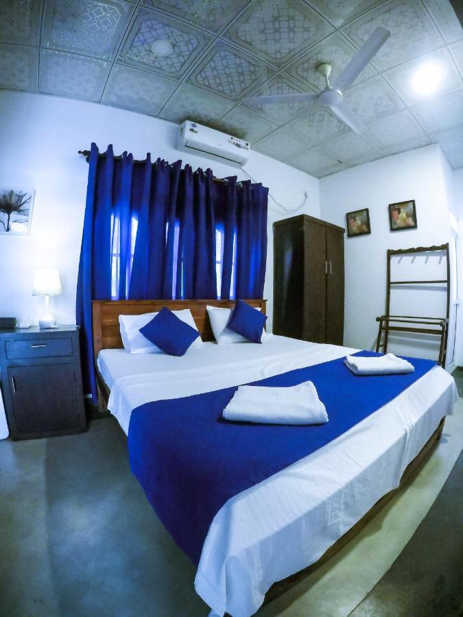 Mirissa Blue Whale Holiday Hotel Экстерьер фото