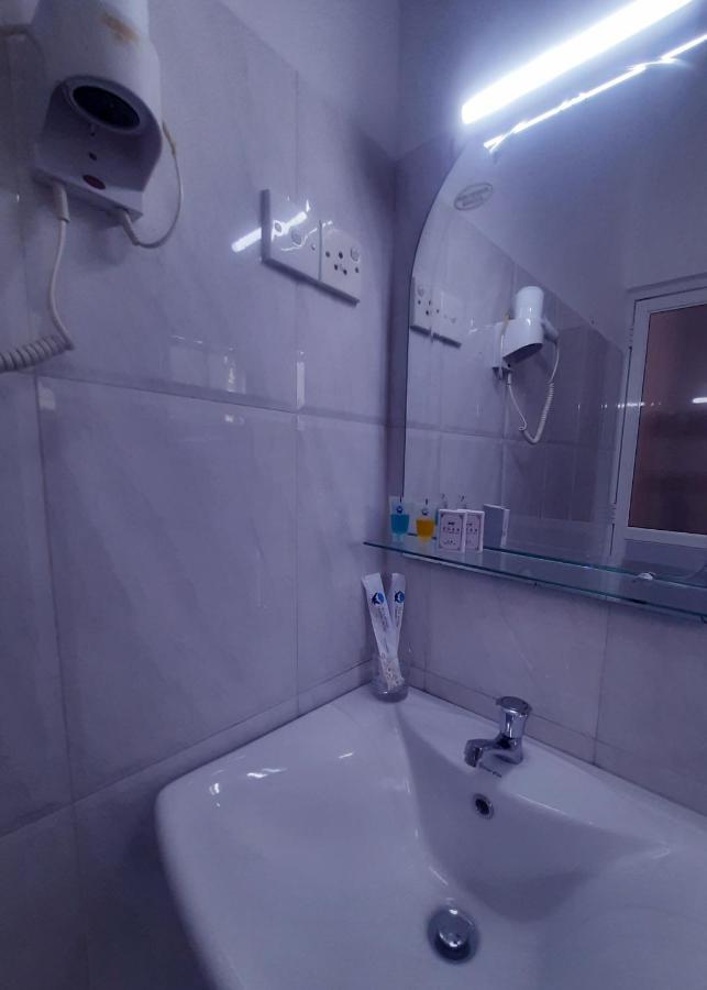 Mirissa Blue Whale Holiday Hotel Экстерьер фото