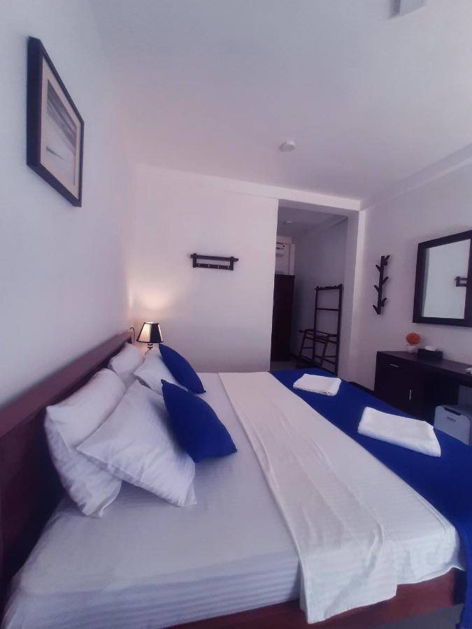 Mirissa Blue Whale Holiday Hotel Экстерьер фото